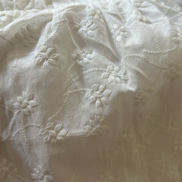 Floral stitched white midi dress - Picture 3 of 3